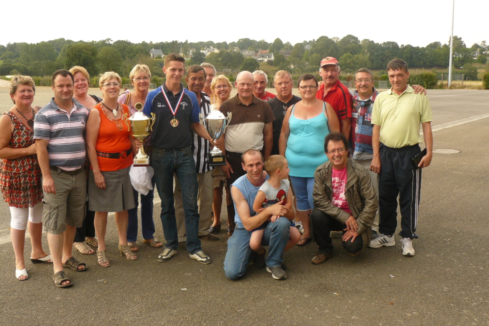 Benjamin, l'arbitre et tous les supporters d'Avranches