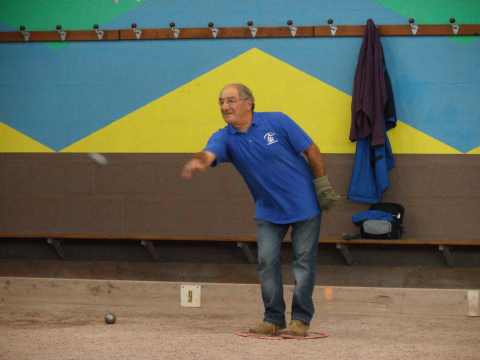 Championnat doublette mixte vétéran - Octeville ( PLO - OHS ) dominateurs à Agneaux Championnat doublette mixte vétéran - Octeville ( PLO - OHS ) dominateurs à Agneaux