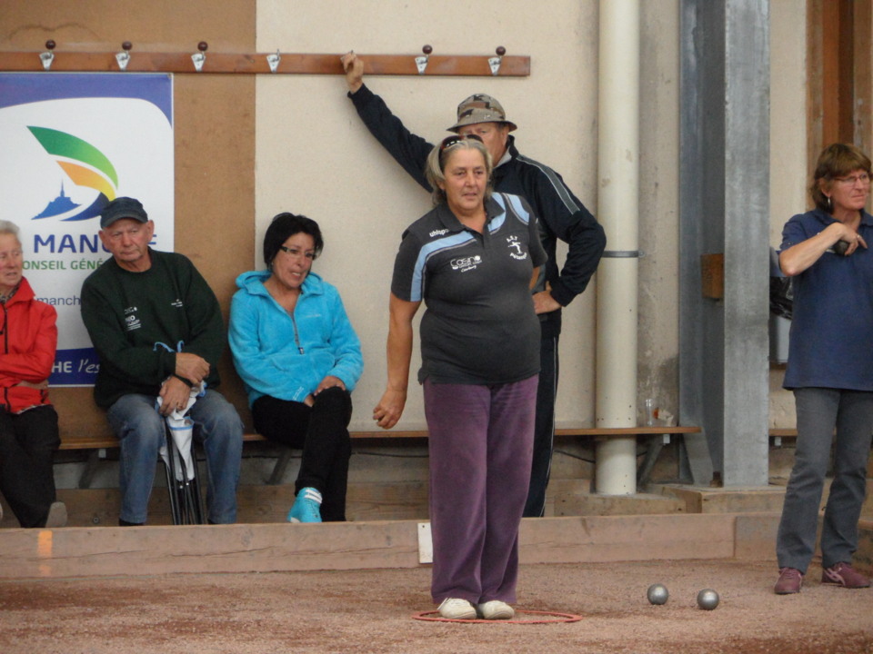 Championnat doublette mixte vétéran - Octeville ( PLO - OHS ) dominateurs à Agneaux Championnat doublette mixte vétéran - Octeville ( PLO - OHS ) dominateurs à Agneaux