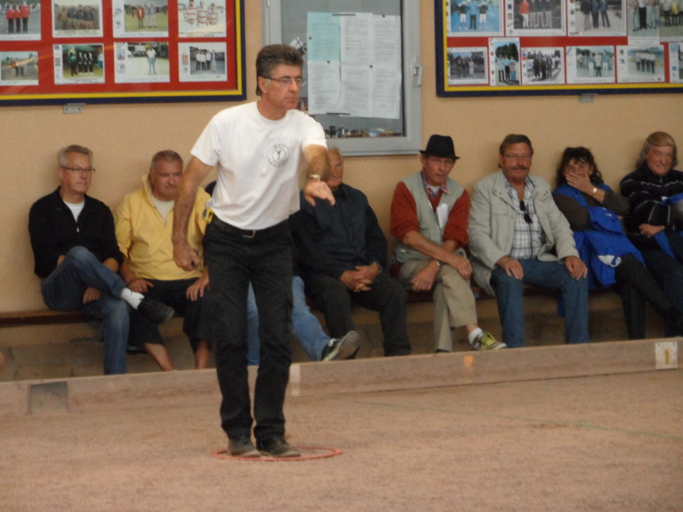 Championnat doublette mixte vétéran - Octeville ( PLO - OHS ) dominateurs à Agneaux Championnat doublette mixte vétéran - Octeville ( PLO - OHS ) dominateurs à Agneaux