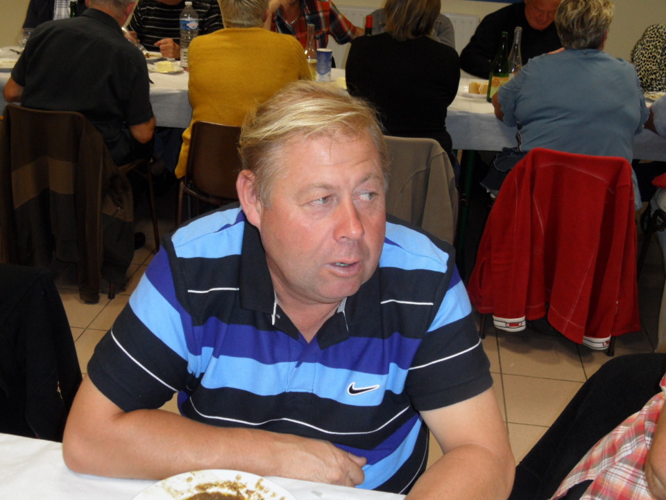 LE REPAS DES DIRIGEANTS ET BENEVOLES DE L' OHS LE REPAS DES DIRIGEANTS ET BENEVOLES DE L' OHS