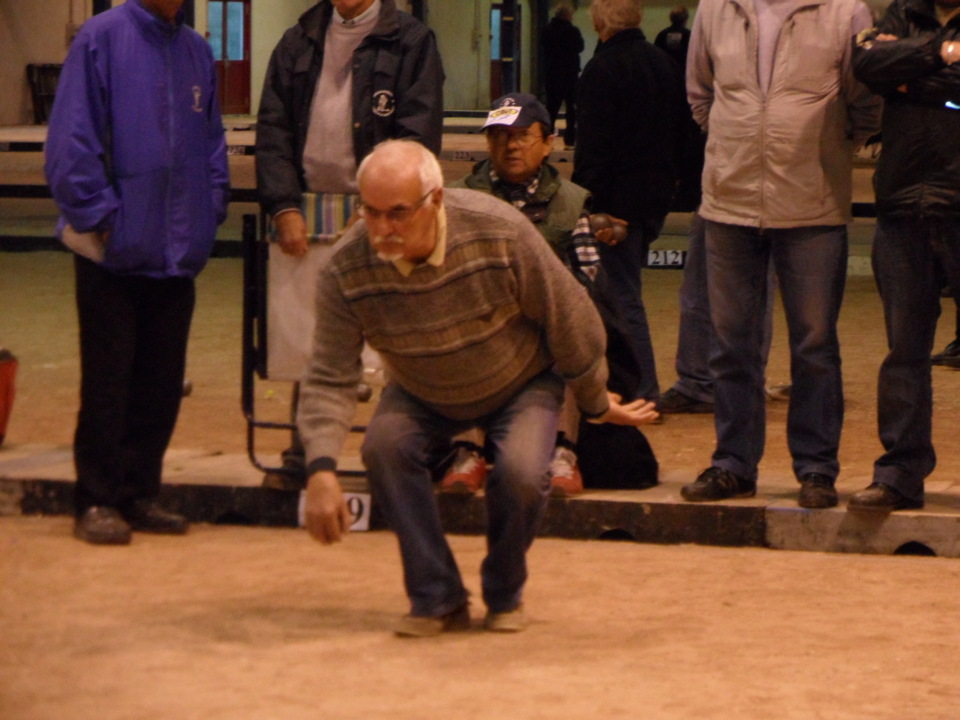Daniel FRANKOWSKI - William ALEXANDRE - Jacques BARBE remporte le grand prix vétéran de Caen (256 équipes)