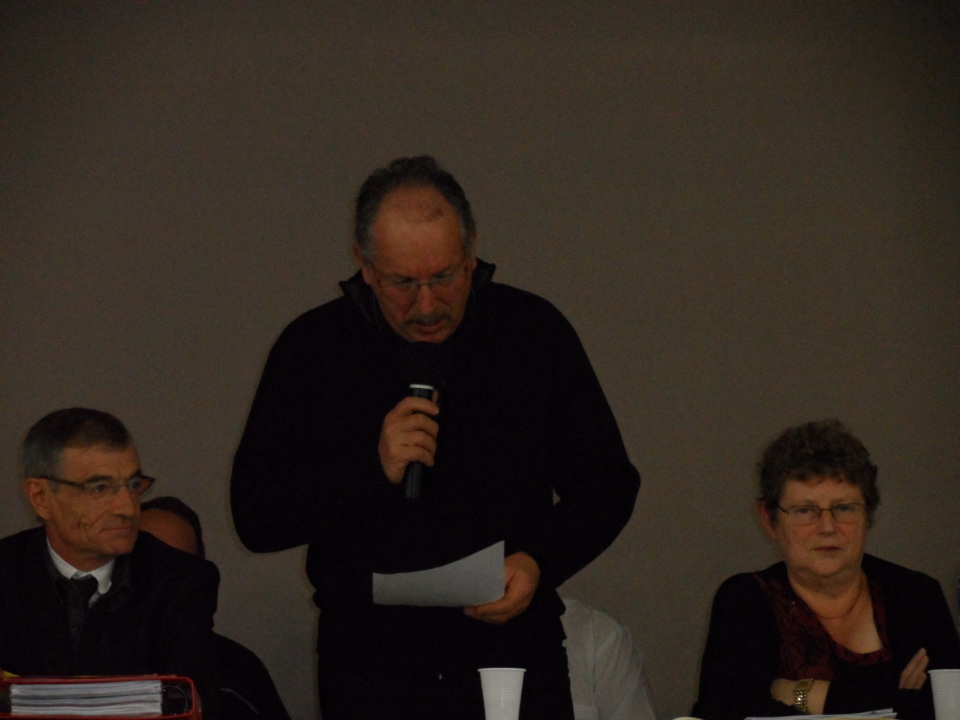 Gille BORDET donne quitus au trésorier Gille BORDET donne quitus au trésorier