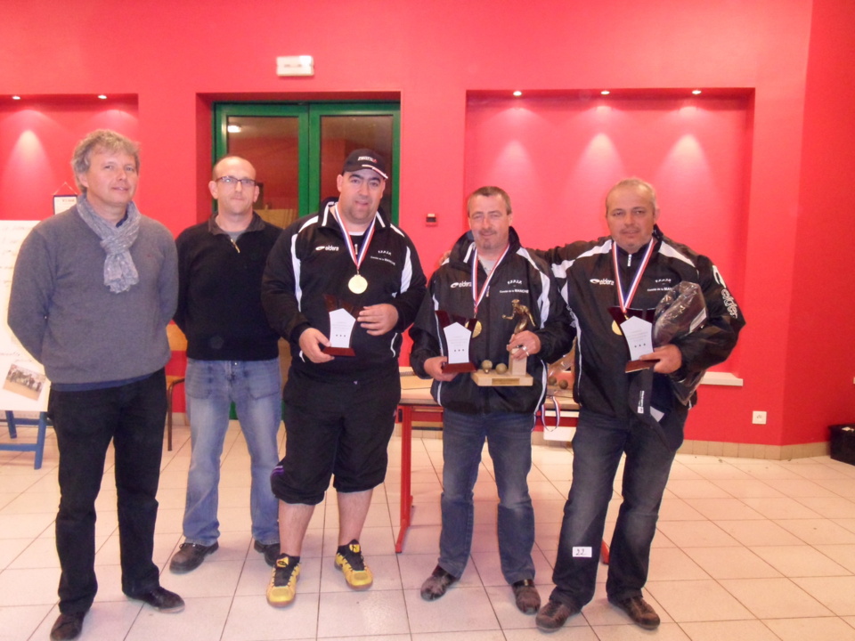 SAGA CHAMPIONNAT DE LIGUE 2013 TRIPLETTE MASCULIN   Franck GUILLOIS - Eric CORONNE et Philippe CHANTREUX ( VILLEBAUDON - 50 ) EPISODE N° 1