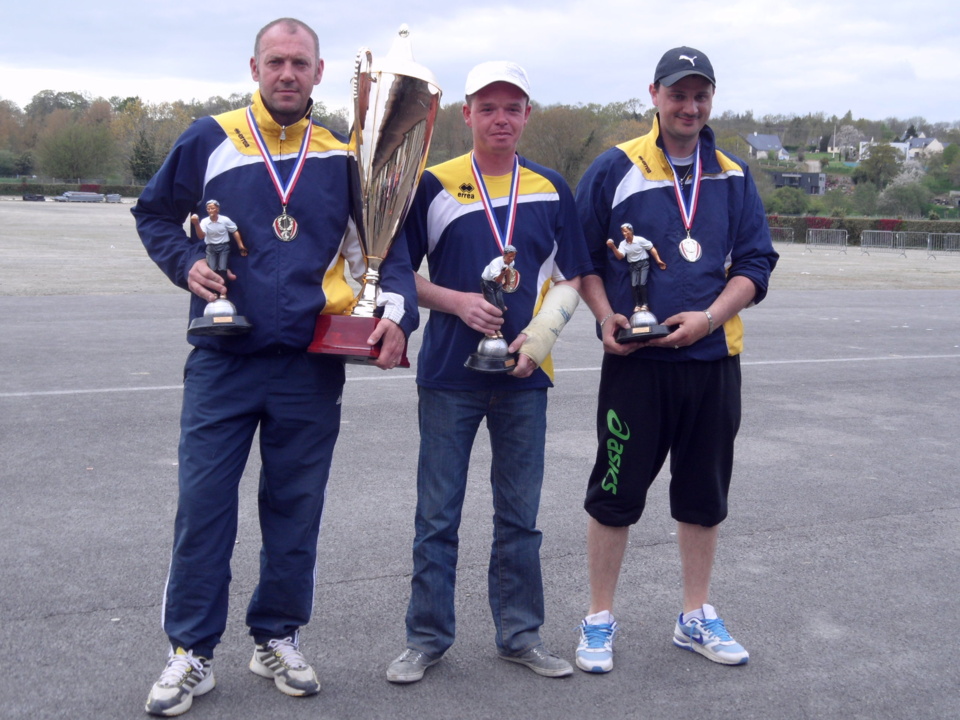 CHAMPIONNAT TRIPLETTE MASCULIN DEPARTEMENTAL - Ivan LE CANN - Franck ALIX et Julien PESTOUR (VILLEBAUDON)