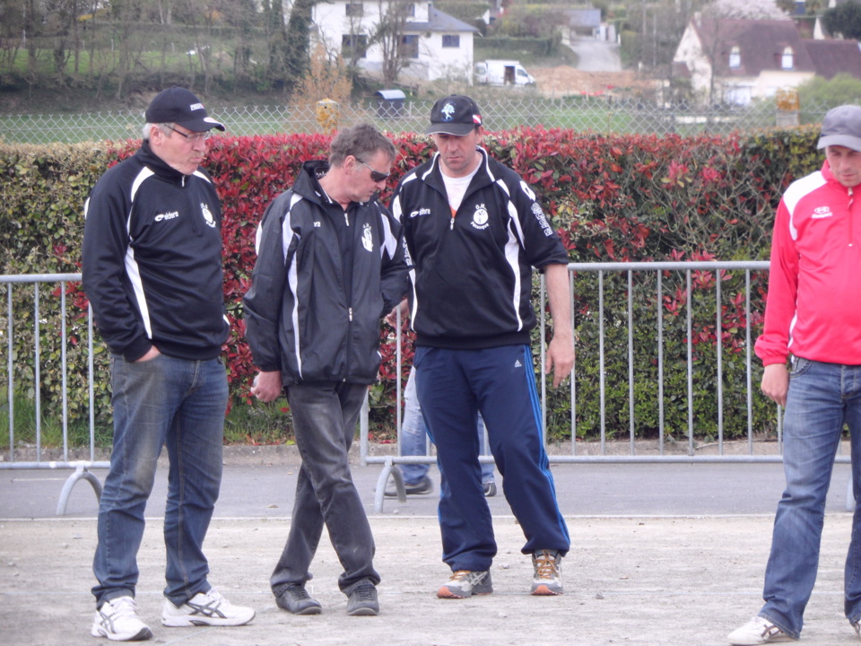 suite championnat triplette masculin 2013