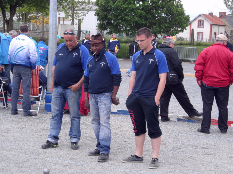 CHAMPIONNAT DE LIGUE 2013 - Triplette promotion Jack LECOEUR - Gilles FAUTRE - Bernard LEPETIT ( VILLEBAUDON - 50 ) Episode N° CHAMPIONNAT DE LIGUE 2013 - Triplette promotion Jack LECOEUR - Gilles FAUTRE - Bernard LEPETIT ( VILLEBAUDON - 50 ) Episode N°