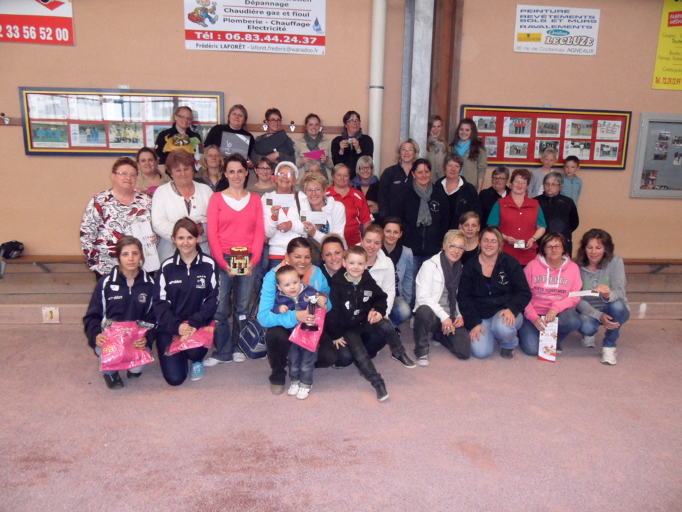 LA JOURNEE DE LA FEMME - LE 8 MAI  2013  LA REMISE DES RECOMPENSES