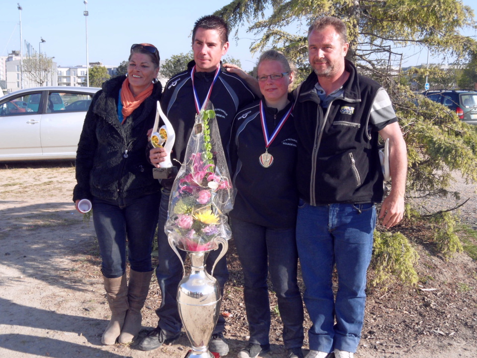 Championnat départemental doublette mixte à Tourlaville - Wenda CLEMENT et John DEROUET Sacrés Championnat départemental doublette mixte à Tourlaville - Wenda CLEMENT et John DEROUET Sacrés