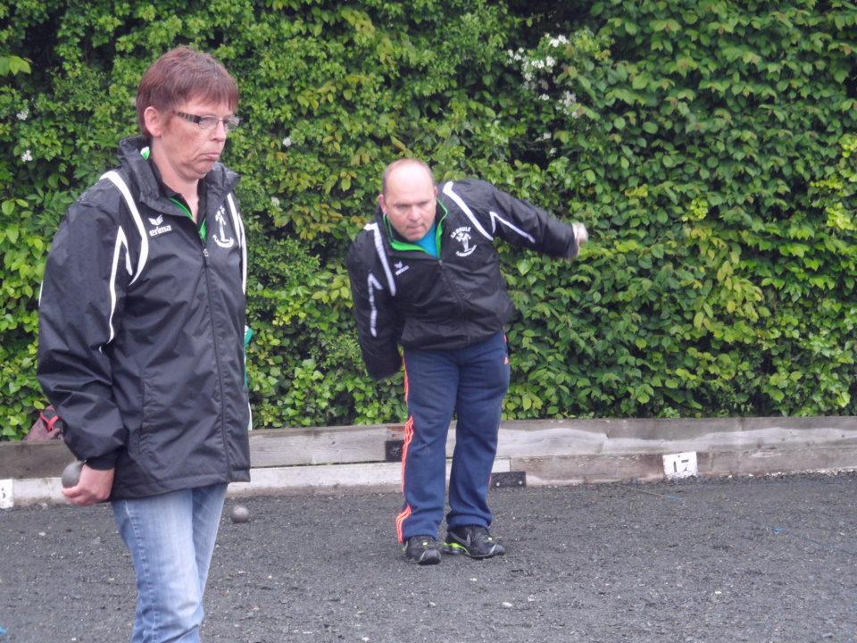Saga championnat de ligue n°6 - Sabrina LEBAS et Thibault HOLLEY champions doublette mixte 2013 Saga championnat de ligue n°6 - Sabrina LEBAS et Thibault HOLLEY champions doublette mixte 2013