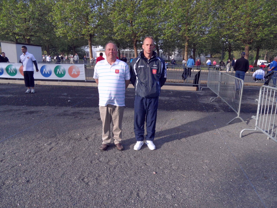 Eric LESAGE réprésentant de la ligue de Basse Normandie et son délégué Dany TRAVERS Eric LESAGE réprésentant de la ligue de Basse Normandie et son délégué Dany TRAVERS