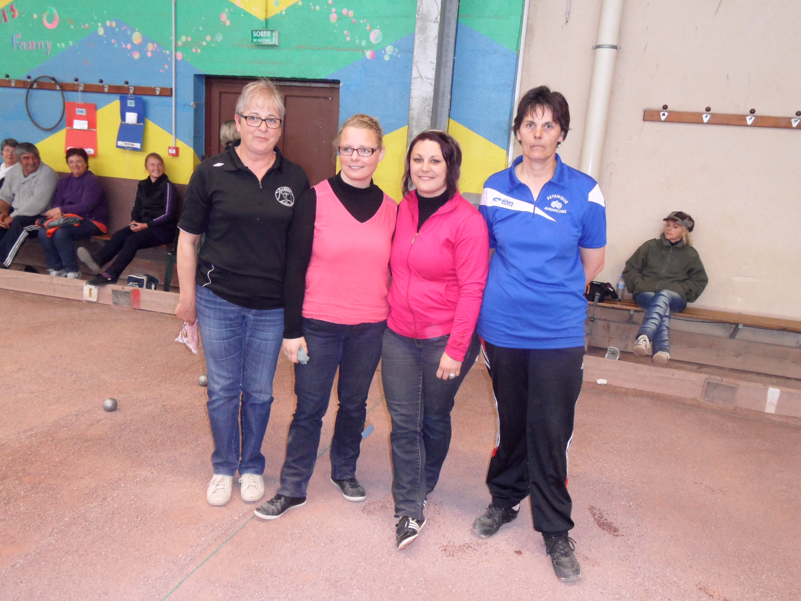 Les demi-finalistes réunies Les demi-finalistes réunies