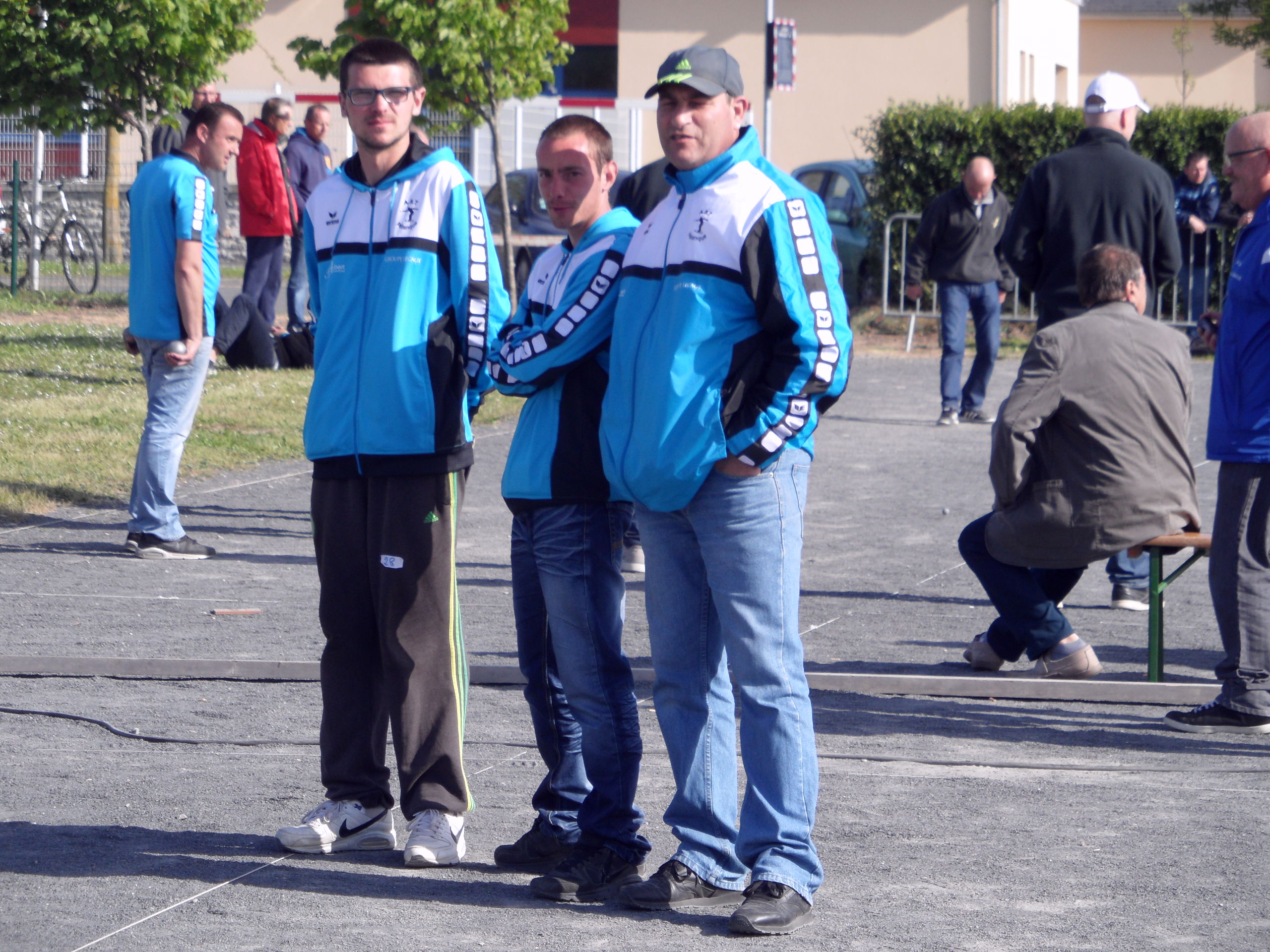 Première photos de la triplette jeu provençal Première photos de la triplette jeu provençal