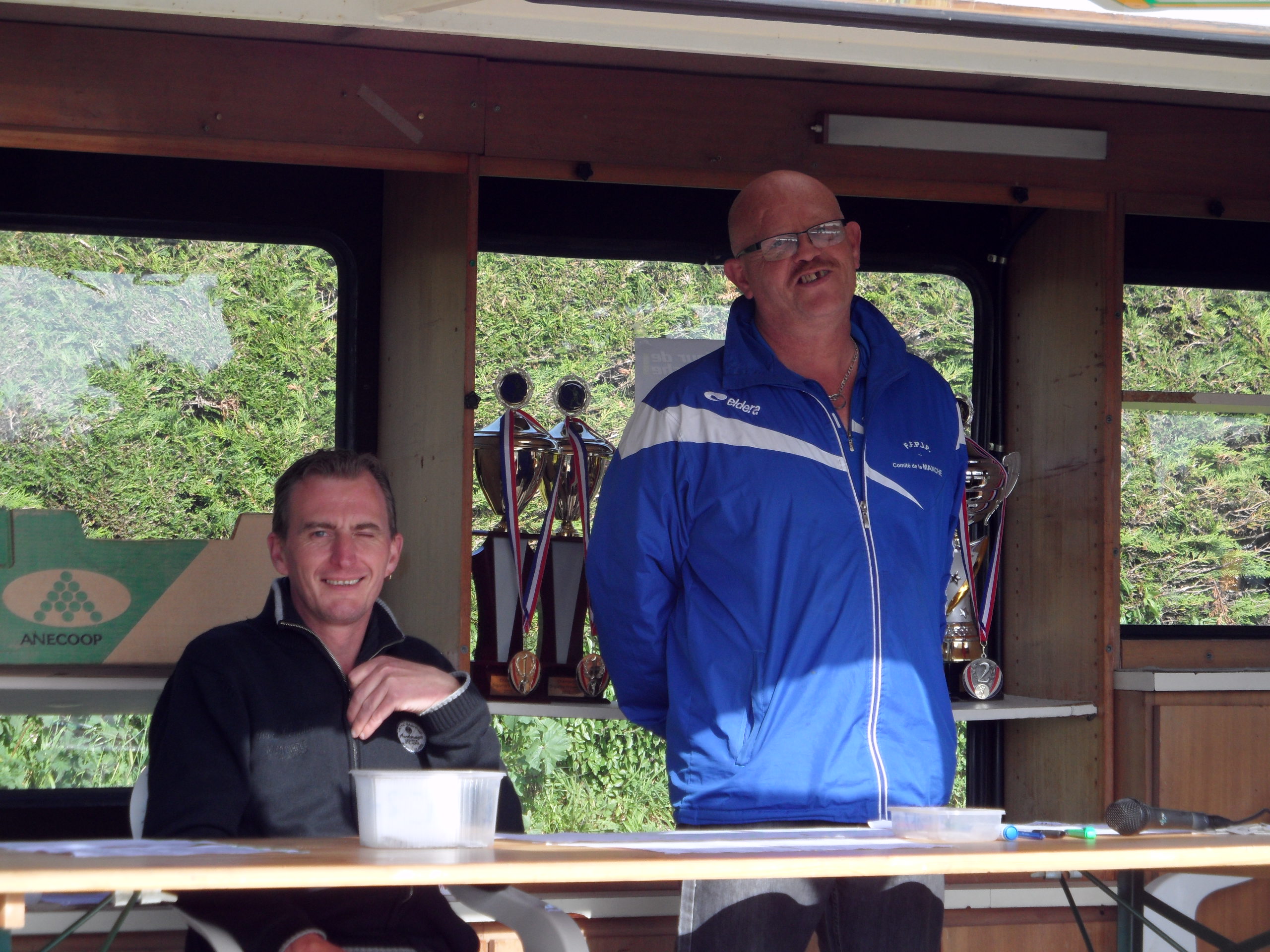 Première photos de la triplette jeu provençal Première photos de la triplette jeu provençal