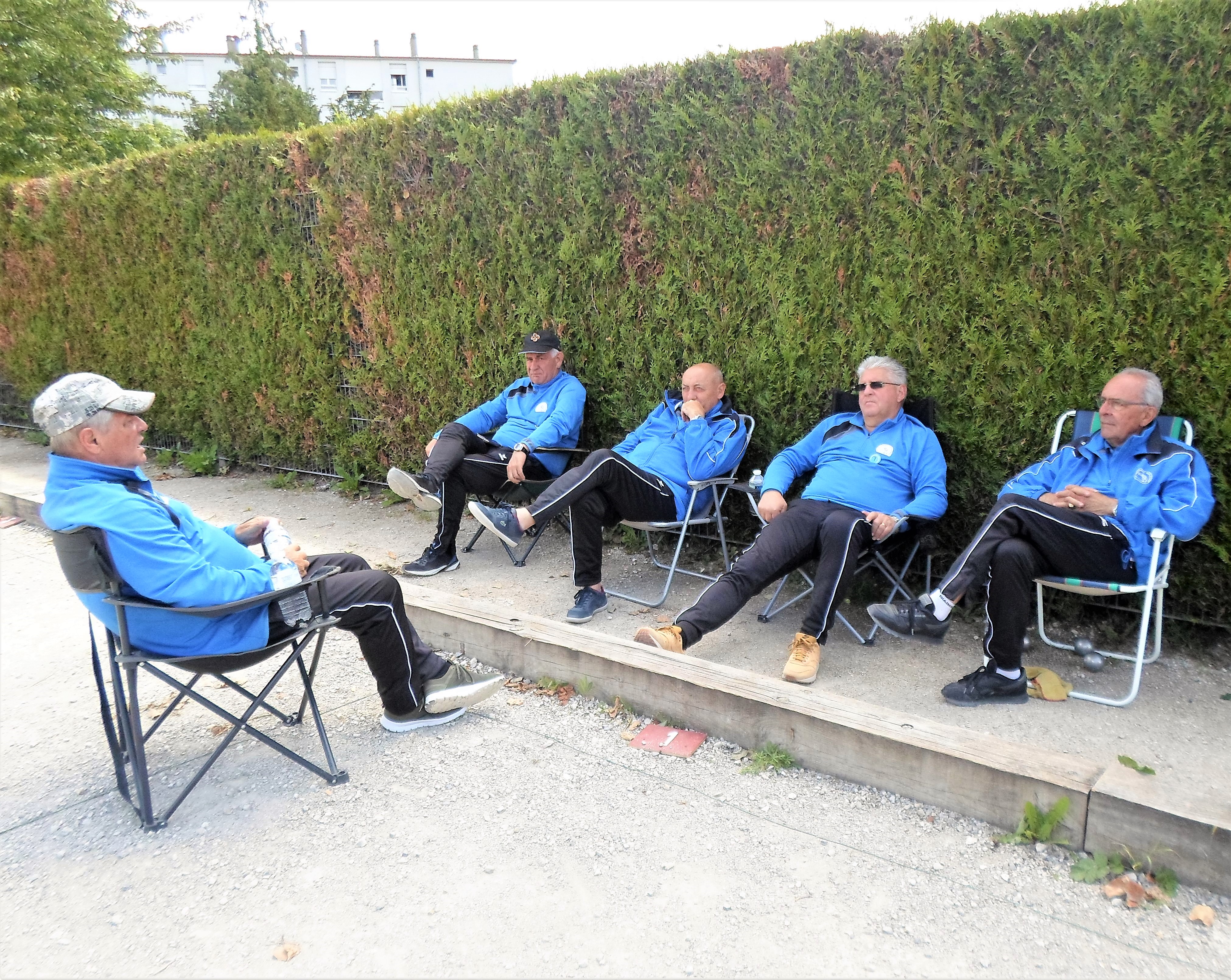 Après le match...on refait le match entre Bruno, Philippe, Pierre-Yves, Claude et Roger