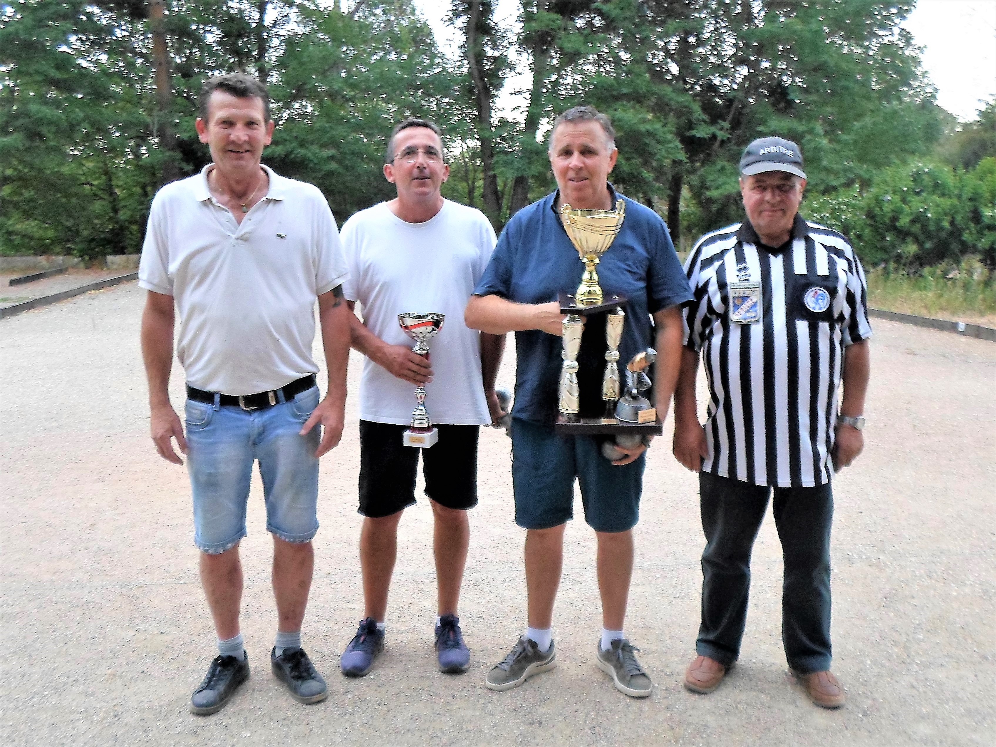 Denis (Président de la Pétanque Orvalienne, Guy, Gilles et Gérald)