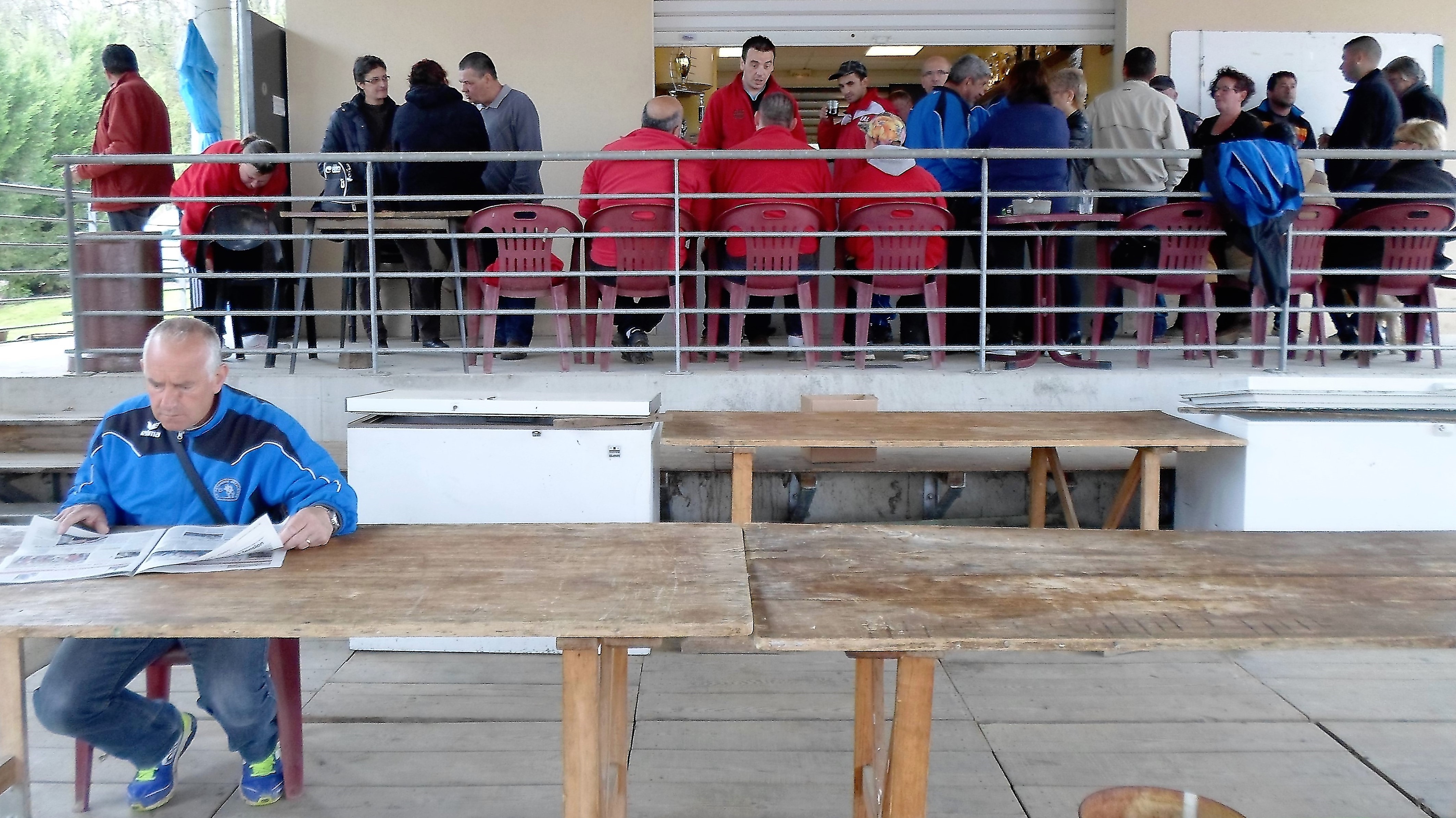 Avant de passer à table; l'apéro (avec modération !!!) Avant de passer à table; l'apéro (avec modération !!!)