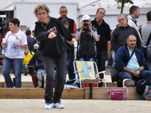 J'ai plaçé cette photo, car Angélique reste pour moi le meilleure joueuse Française de part sa connaissance approfondie du jeu et son bagage technique. J'ai plaçé cette photo, car Angélique reste pour moi le meilleure joueuse Française de part sa connaissance approfondie du jeu et son bagage technique.