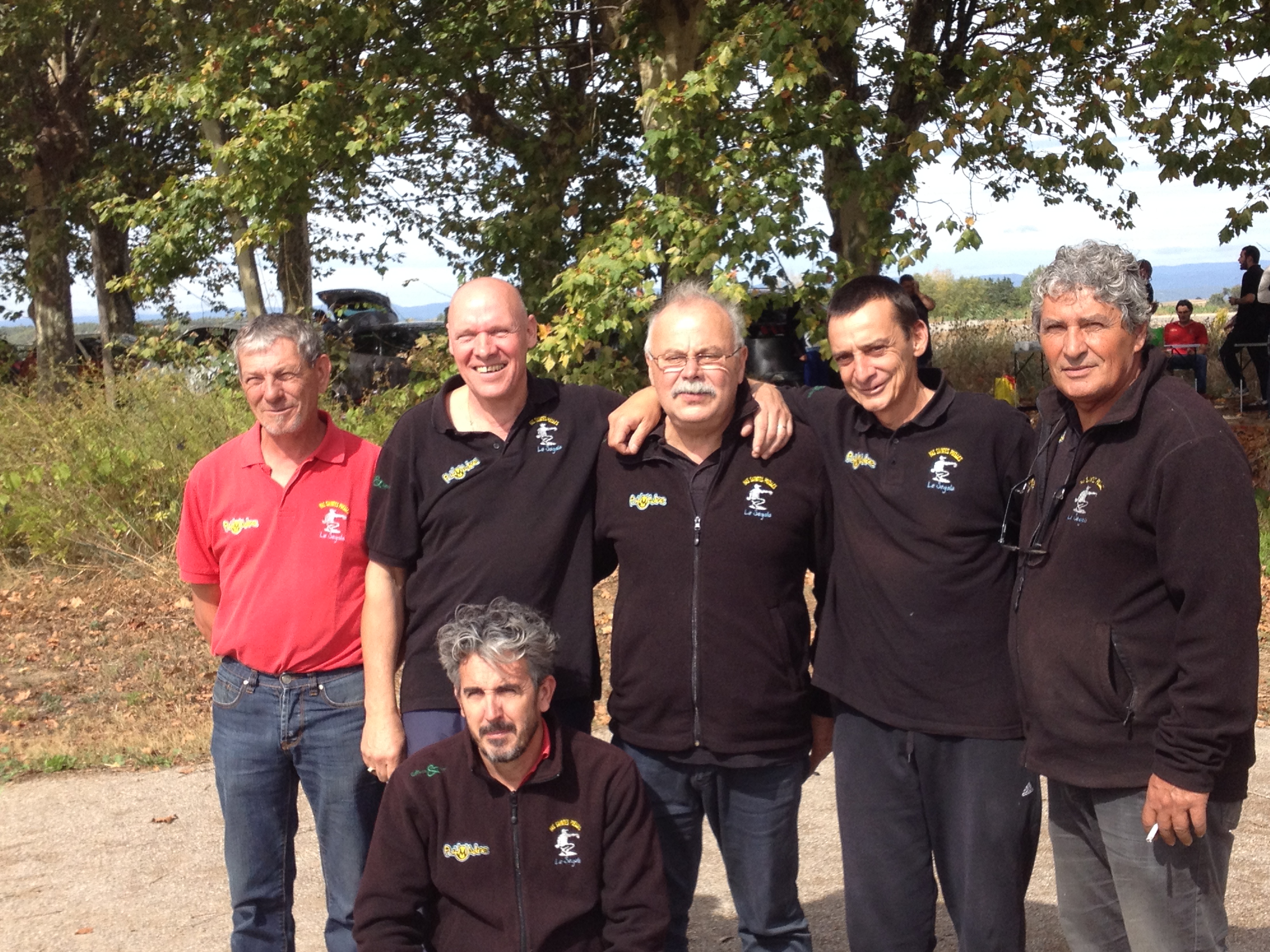 l'équipe 2 est championne en 3 division.