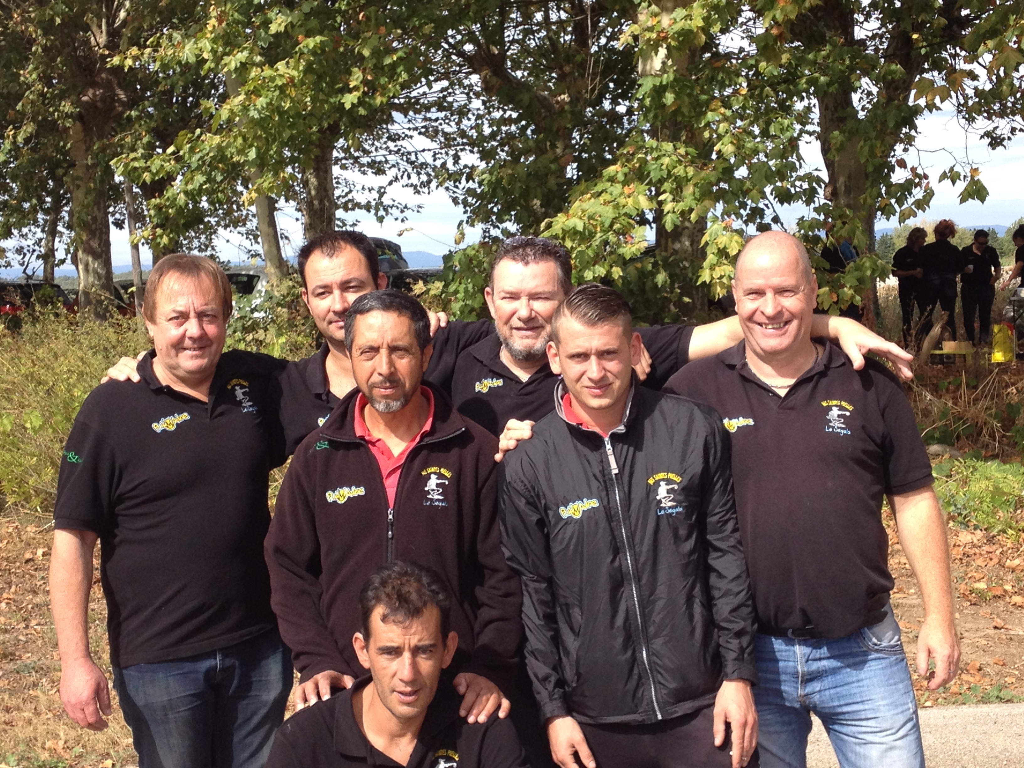 l'équipe 1 perd en 1/2 en 2 division l'équipe 1 perd en 1/2 en 2 division