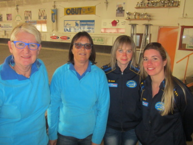 Une des demi-finale; Coralie et Stéphanie contre Francoise Blanc et Maryse Moretti de Veynes