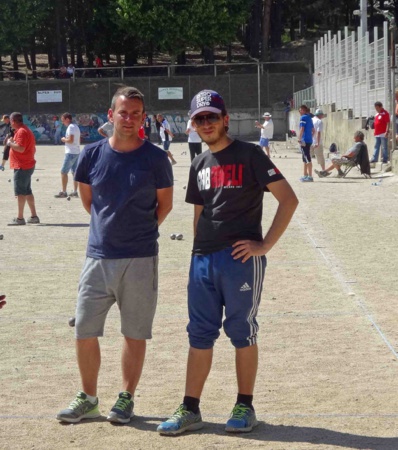 Kevin et Florian sous le chaud soleil le samedi