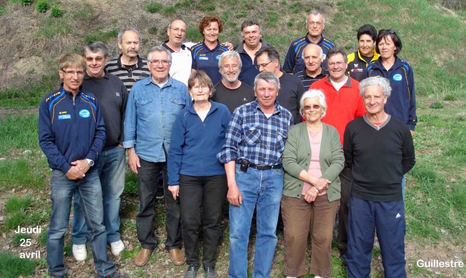 Les 4 équipes réunies pour la photo Les 4 équipes réunies pour la photo