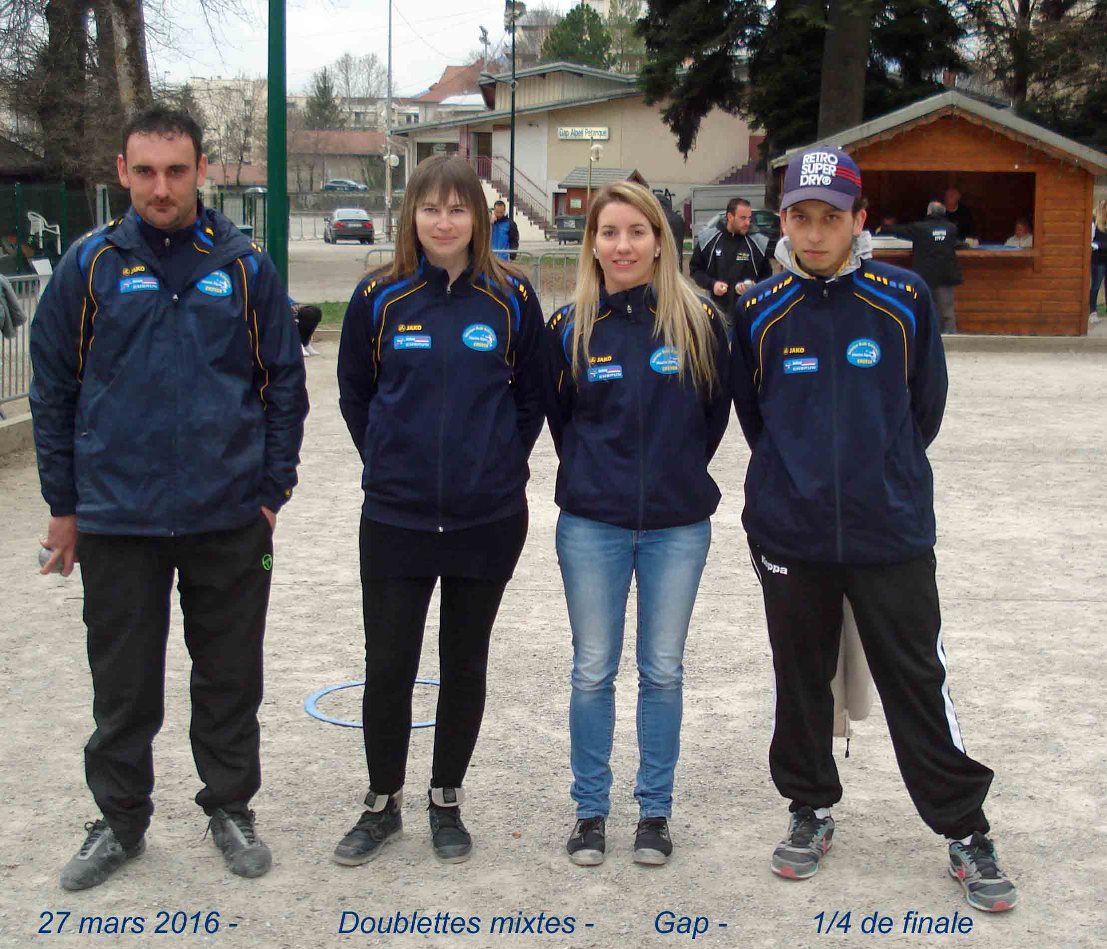 Les 2 équipes embrunaises avant leur duel en 1/4 de finale Les 2 équipes embrunaises avant leur duel en 1/4 de finale