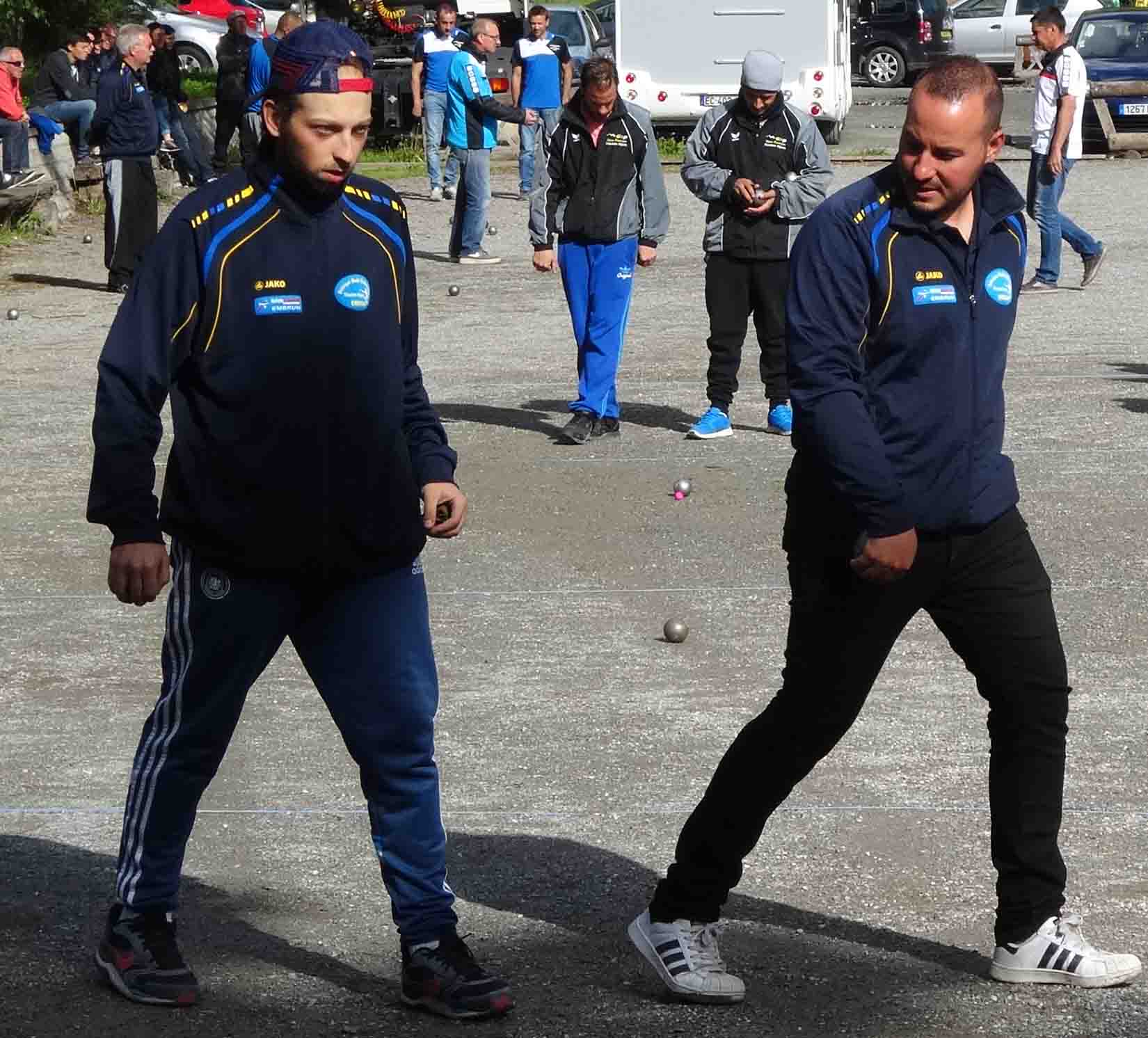 Florian et Anthony au cours de leur 1/8ème de finale.En arrière plan , les futurs vainqueurs