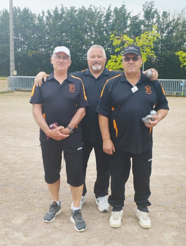 Patrick, Didier, Gérard qualifiés à la ligue triplettes vétérans