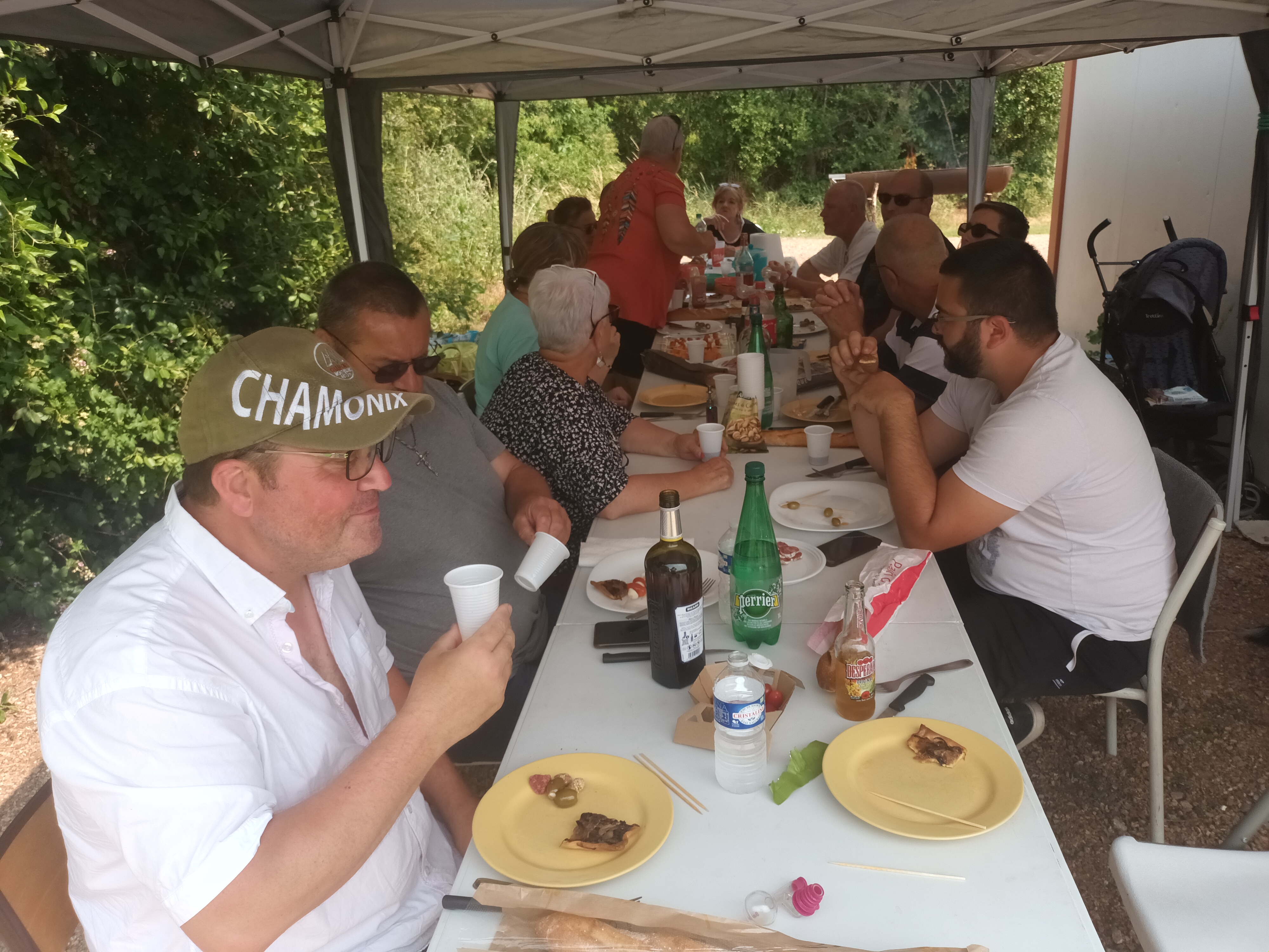 Petite journée barbecue afin de préparer les nationaux de l'été .Belle jounée entre amis (a refaire).