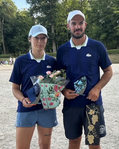 Amboise Camille (St Laurent Nouan) et Portier Pierre (Langon) vainqueur du 5ème régional doublette mixte