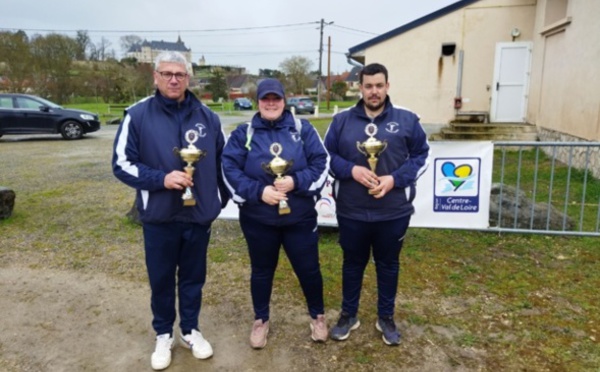 MARTIN Océane; GANGNEUX Thierry et LUNG-Hoi Célestin vice-champions en triplettes mixtes