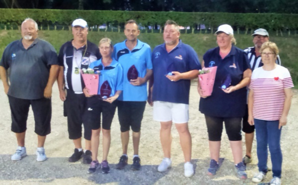 Aude Martinet (St Germain 18) et Vincent Demuth (Sully 45) vainqueur du 3ème Régional doublette mixte