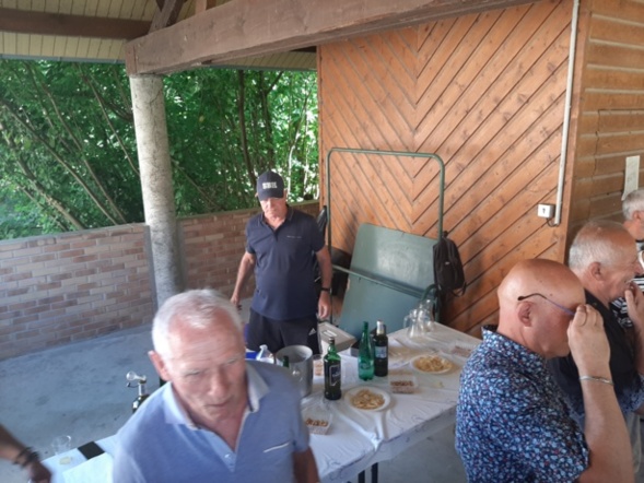 Robert au bar Robert au bar