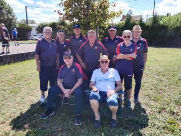 Nos représentants moins Fred qui devait se concentrer avant sa partie Nos représentants moins Fred qui devait se concentrer avant sa partie