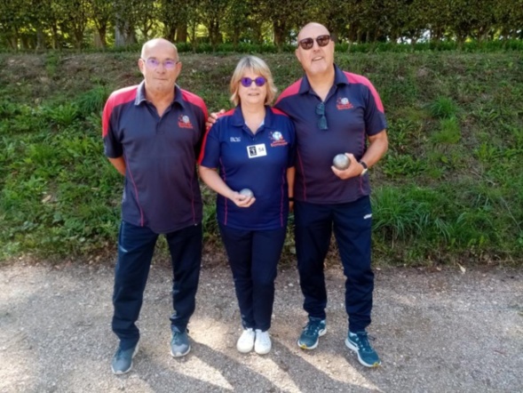 Phiphi, Pascale, Dédé, battus en match de barrage pour sortie de poule Phiphi, Pascale, Dédé, battus en match de barrage pour sortie de poule