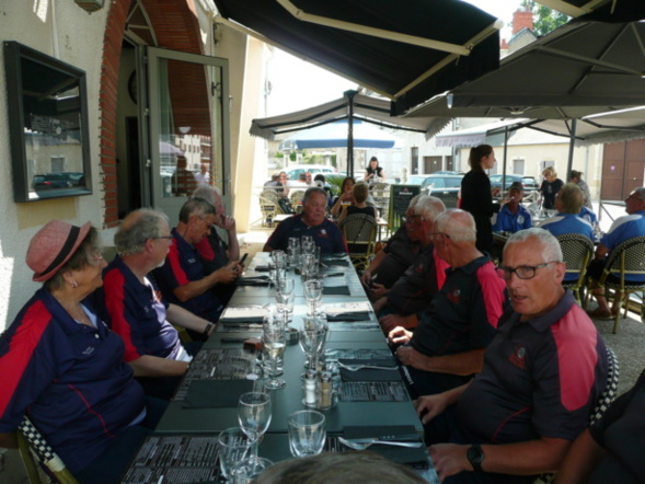 Bien sur, on s'est mieux tenus à table!!