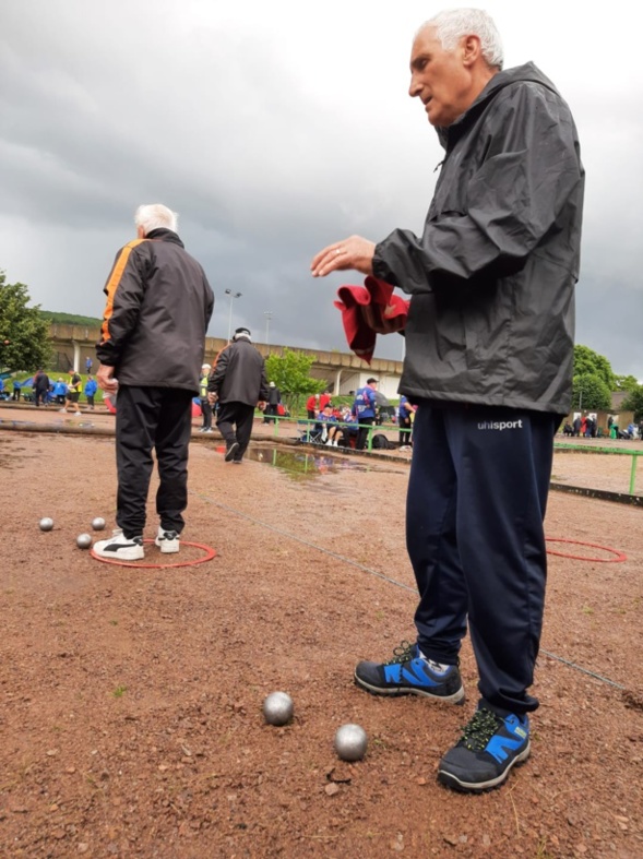 Le capitaine concentré Le capitaine concentré