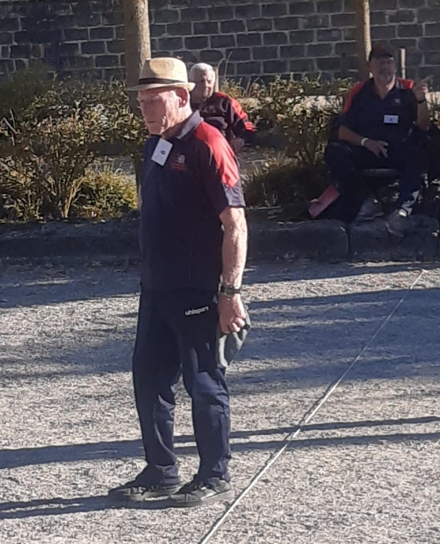 J'attend mon tour .. J'attend mon tour ..