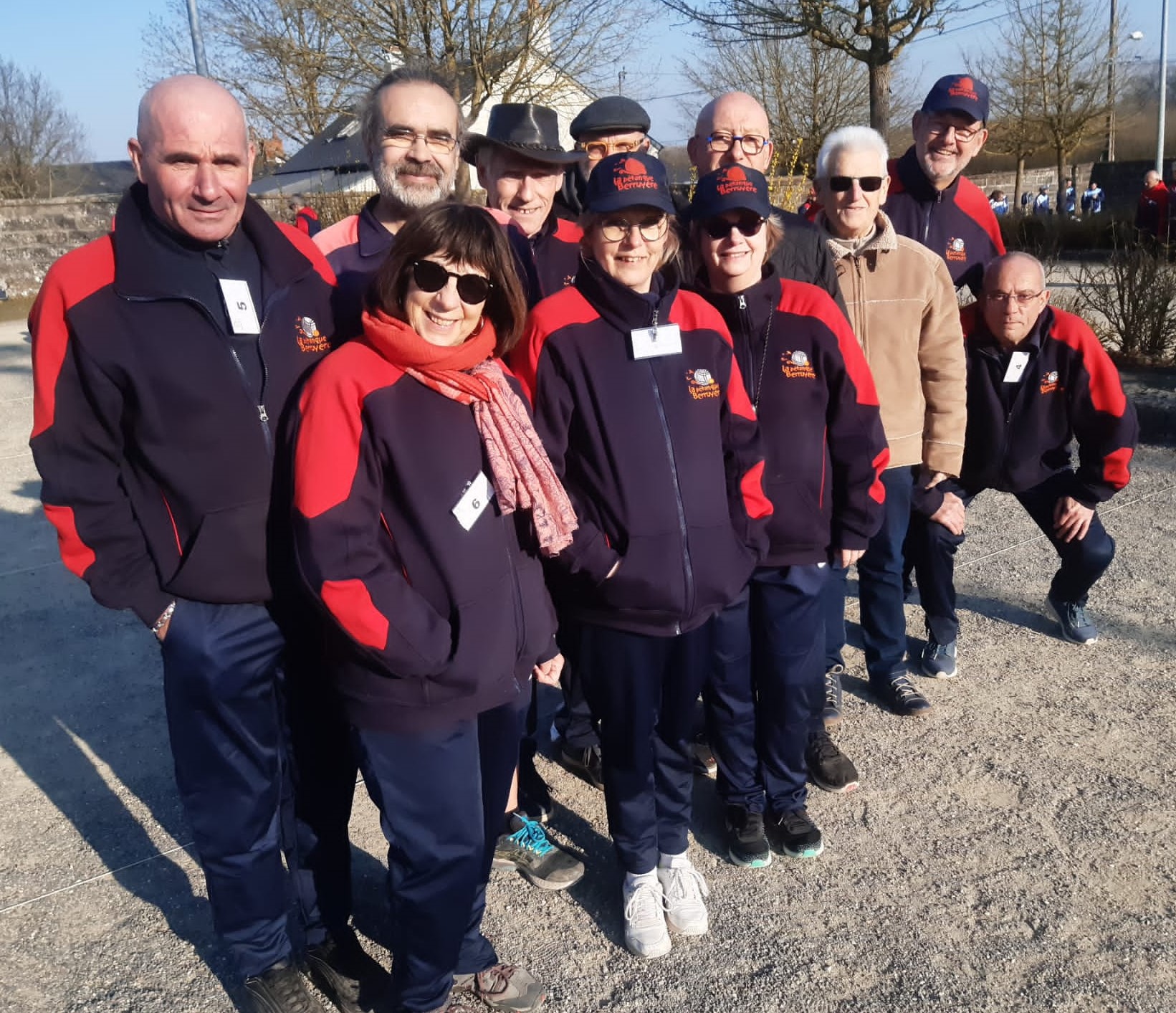 L'équipe Séniors et ses supporters L'équipe Séniors et ses supporters
