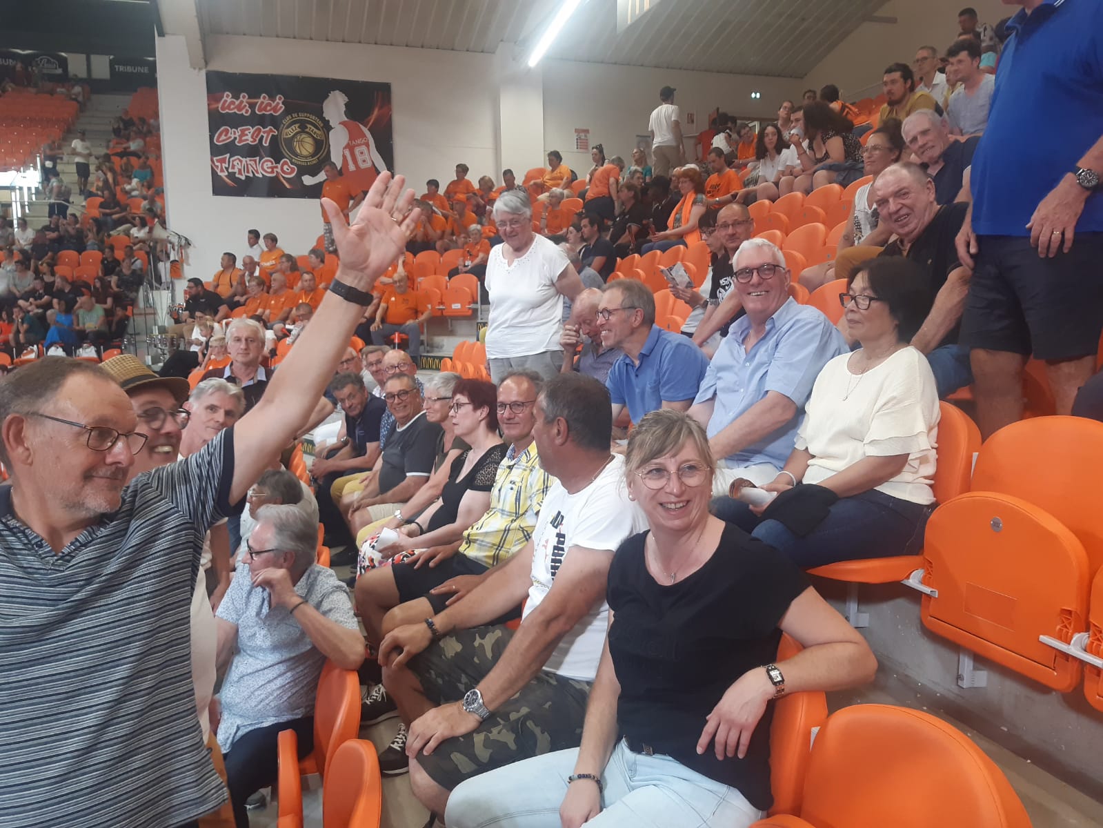 Les sourires étaient de rigueur Les sourires étaient de rigueur