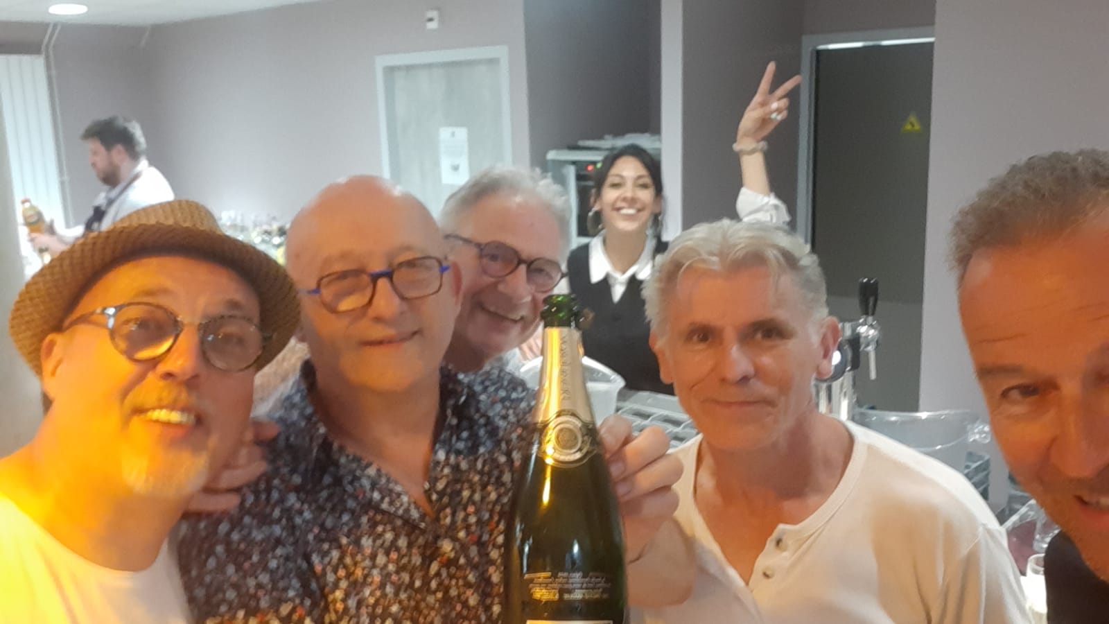 La suite dans le salon VIP La suite dans le salon VIP