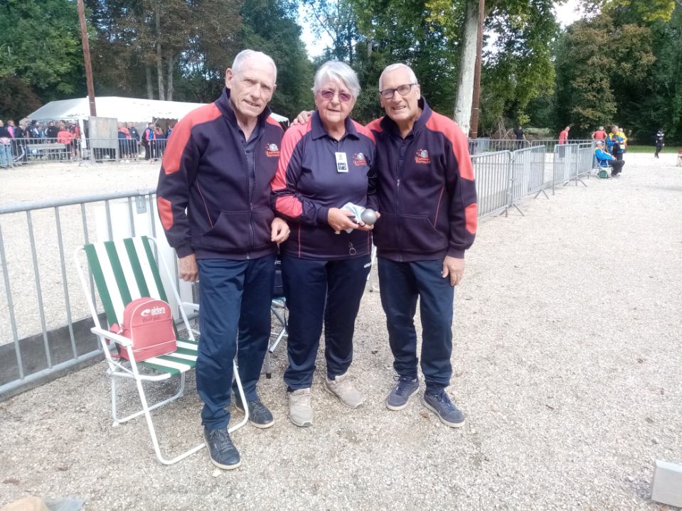 Joël, Josette, Noël, battus en sortie de poule