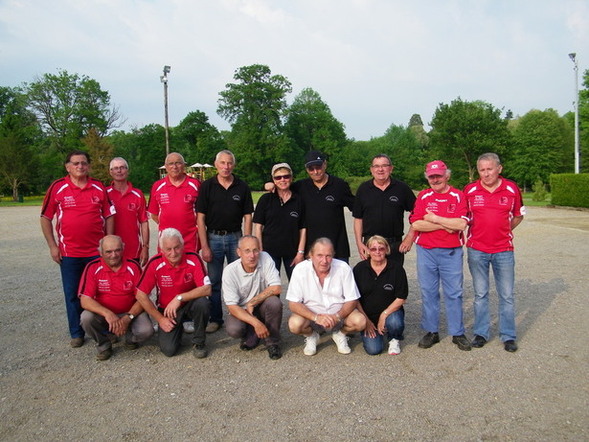 Les Marais et Bourbon Pétanque réunis