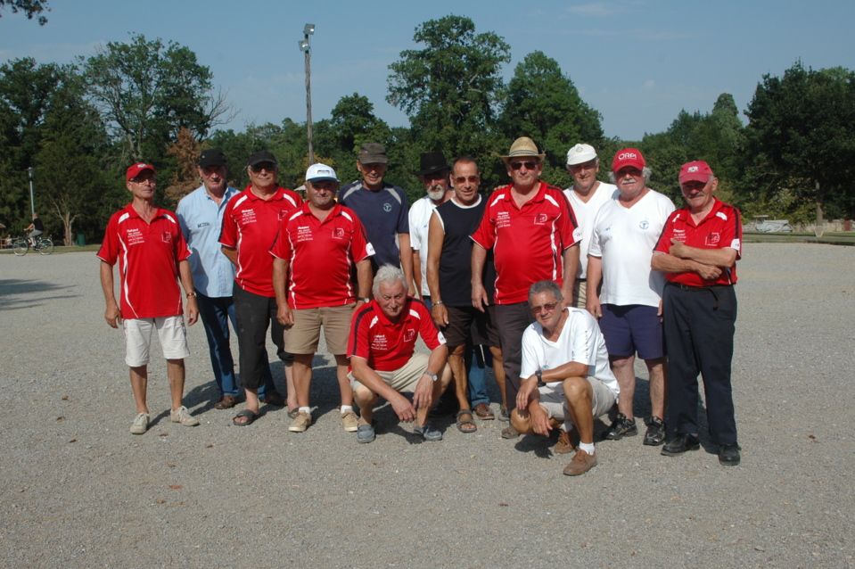 Les équipes de Domérat et Bourbon réunies Les équipes de Domérat et Bourbon réunies