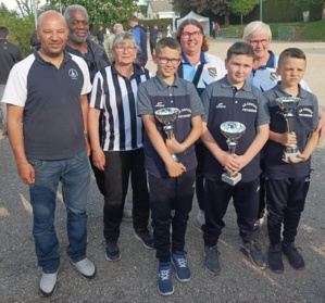 Thimeo / Tyron / Thomas Thimeo / Tyron / Thomas