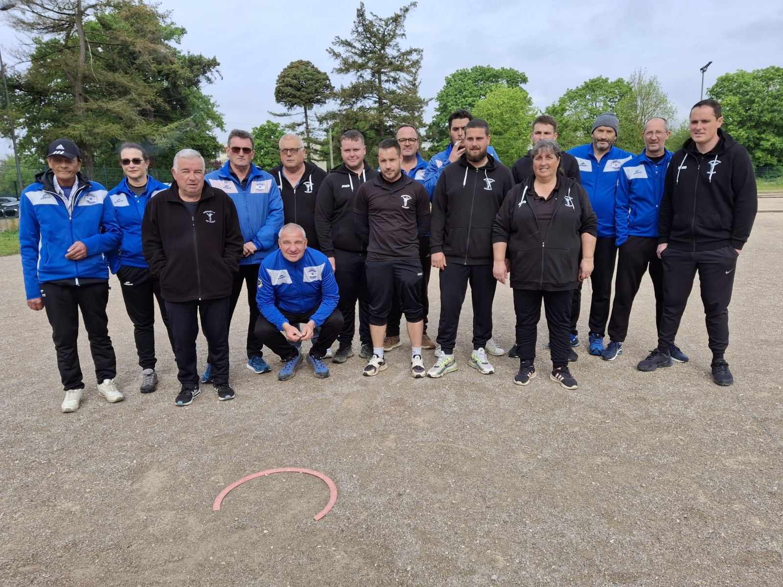 AUBERGENVILLE PÉTANQUE contre VPC78