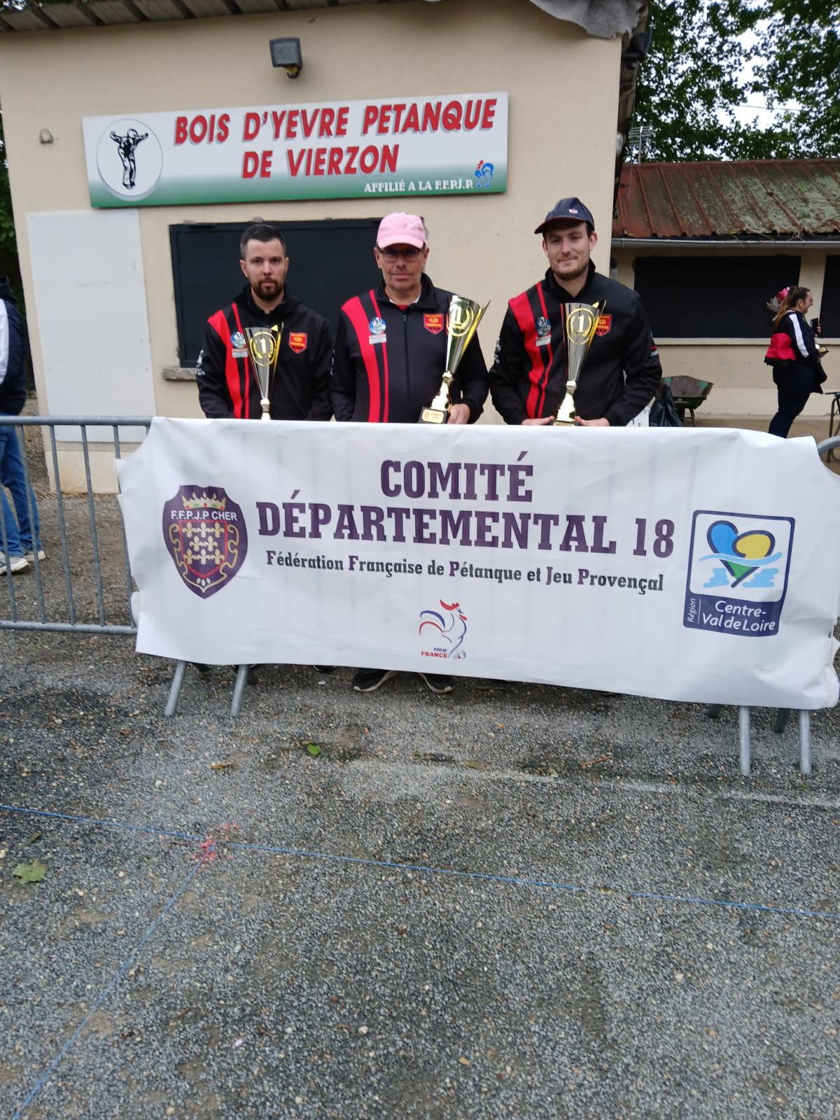 Champions du cher triplette masculin Champions du cher triplette masculin