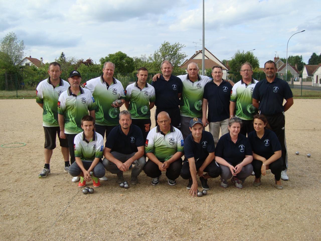 Coupe consolante2015(2) Coupe consolante2015(2)